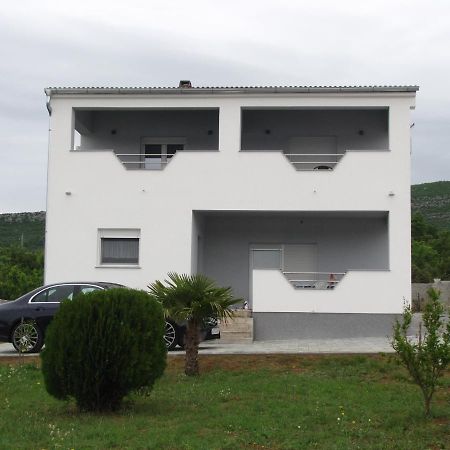 Apartmani Rudi Anić Buitenkant foto