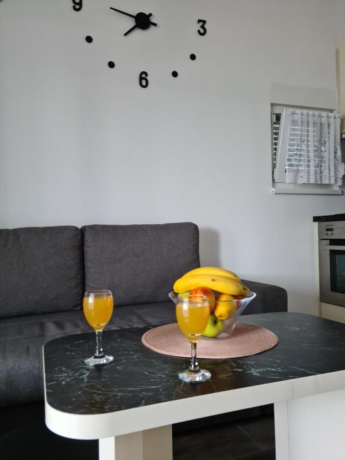 Apartmani Rudi Anić Buitenkant foto