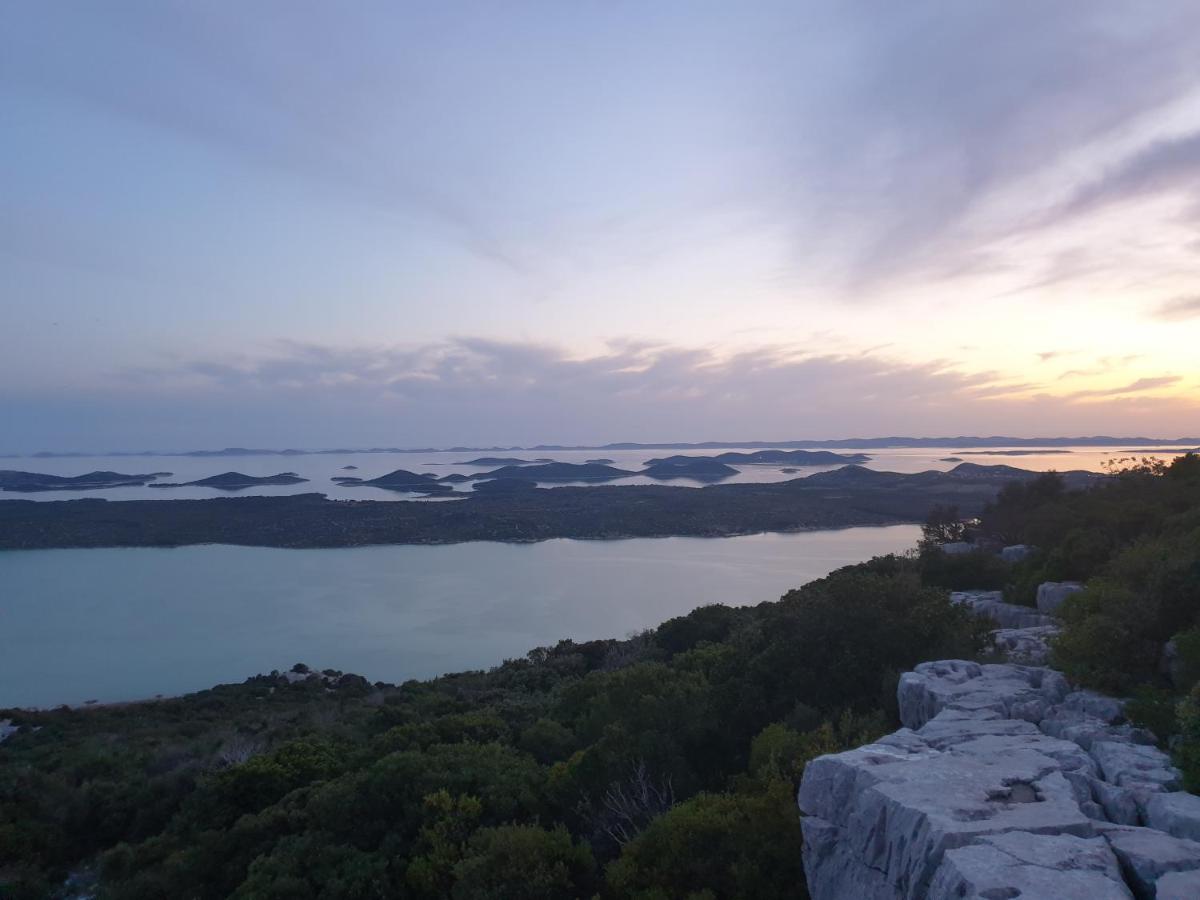 Apartmani Rudi Anić Buitenkant foto