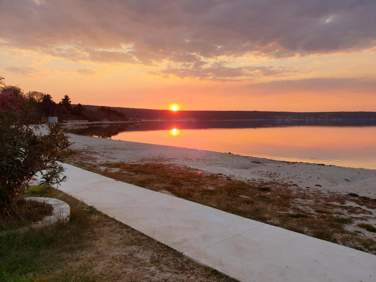 Apartmani Rudi Anić Buitenkant foto