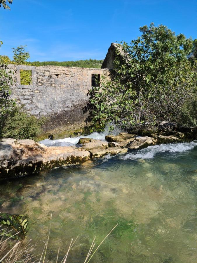 Apartmani Rudi Anić Buitenkant foto