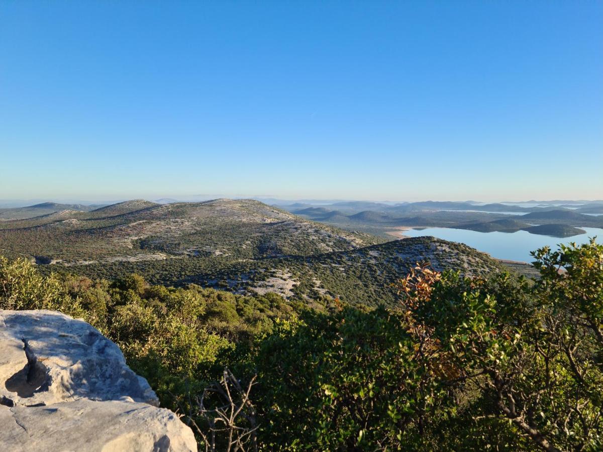 Apartmani Rudi Anić Buitenkant foto