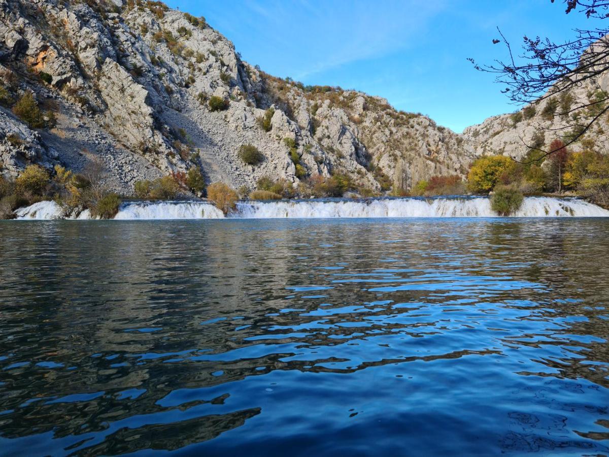 Apartmani Rudi Anić Buitenkant foto