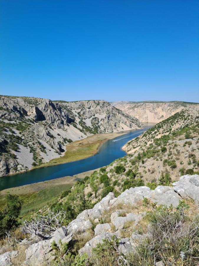 Apartmani Rudi Anić Buitenkant foto